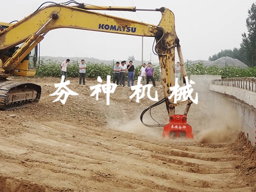 VC-D系列多功能液壓振動夯實(shí)機(jī)施工案例