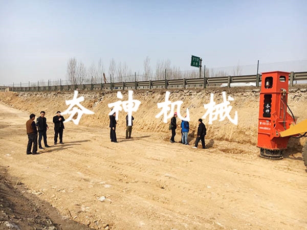液壓夯實(shí)機(jī)廠(chǎng)家